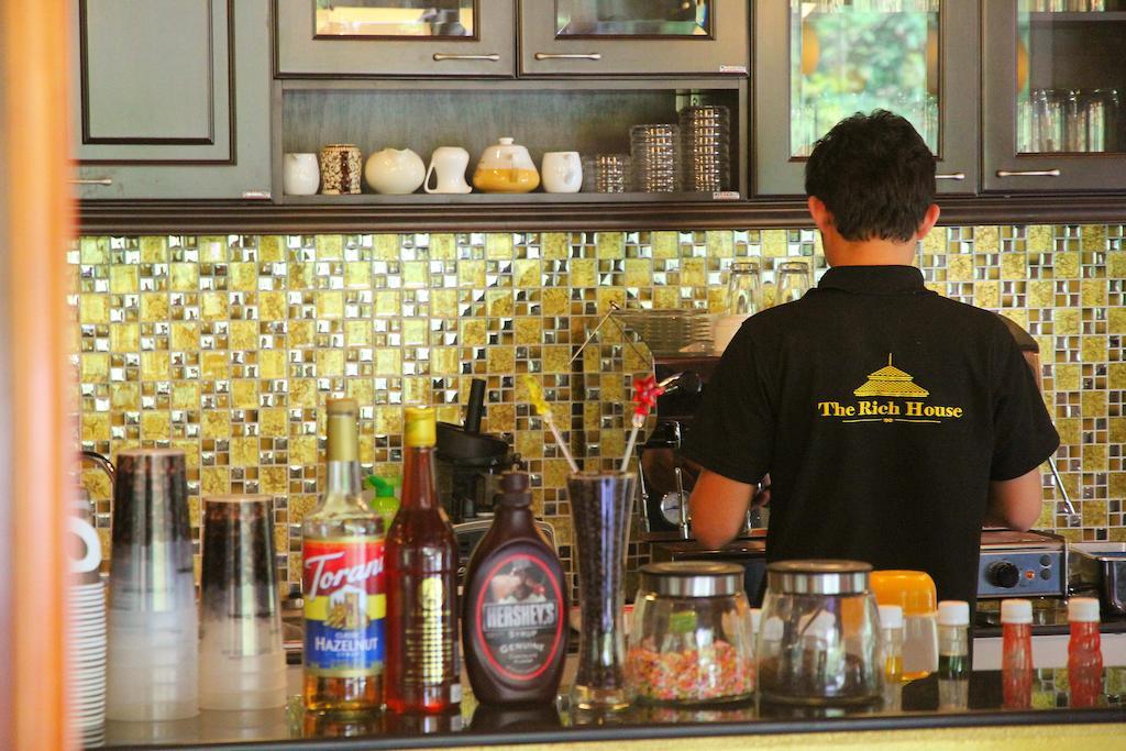 The Rich House Hotel Ao Nang Exterior photo